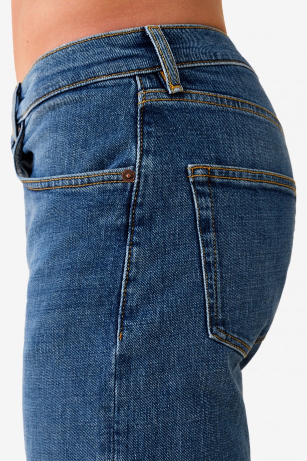 TM005 Tapered Jeans