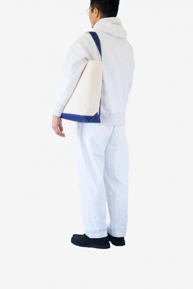 Baguette Tote Medium